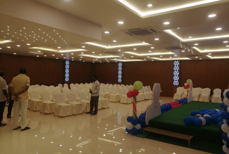 Hall 1