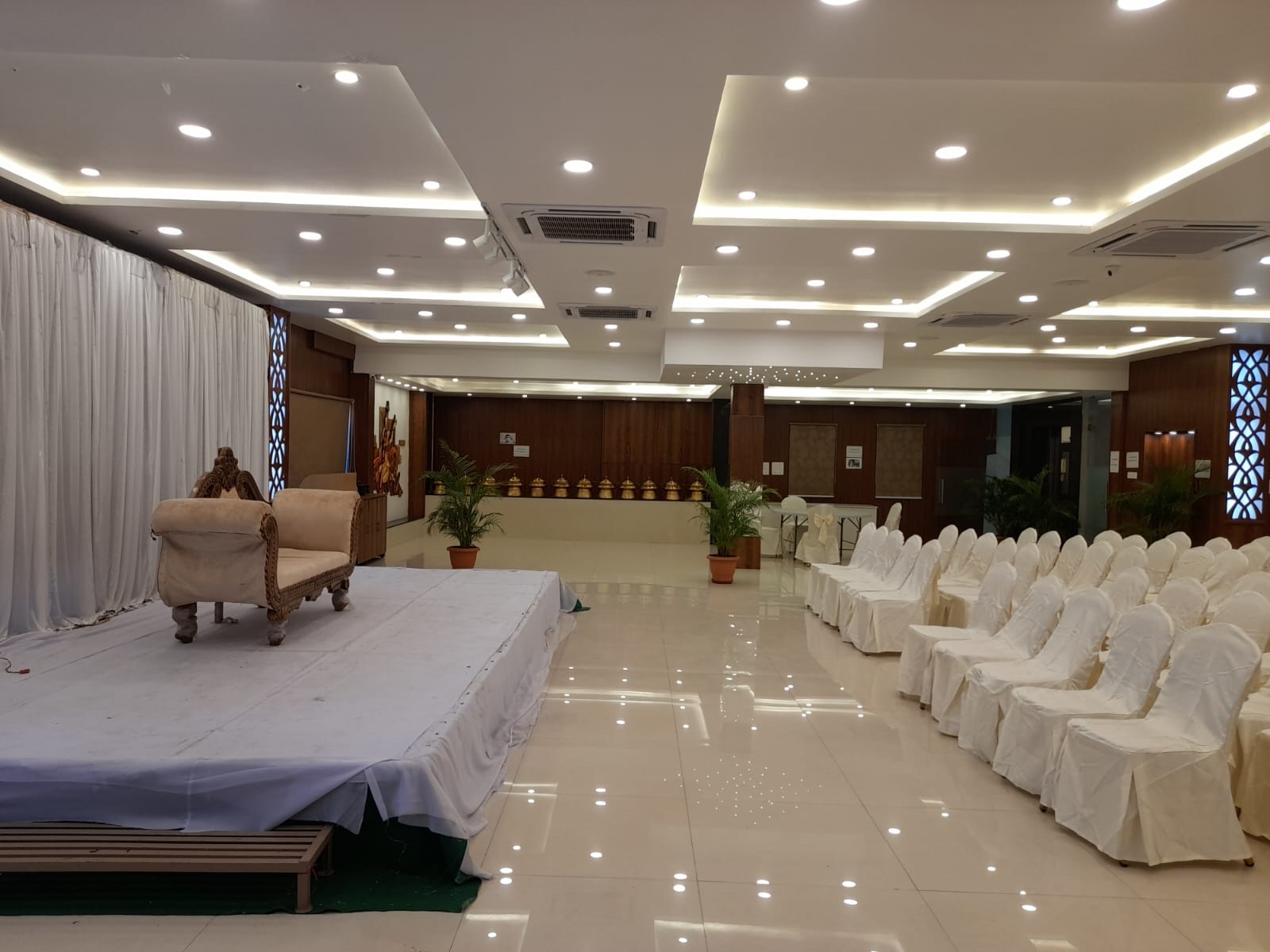 Hall 4