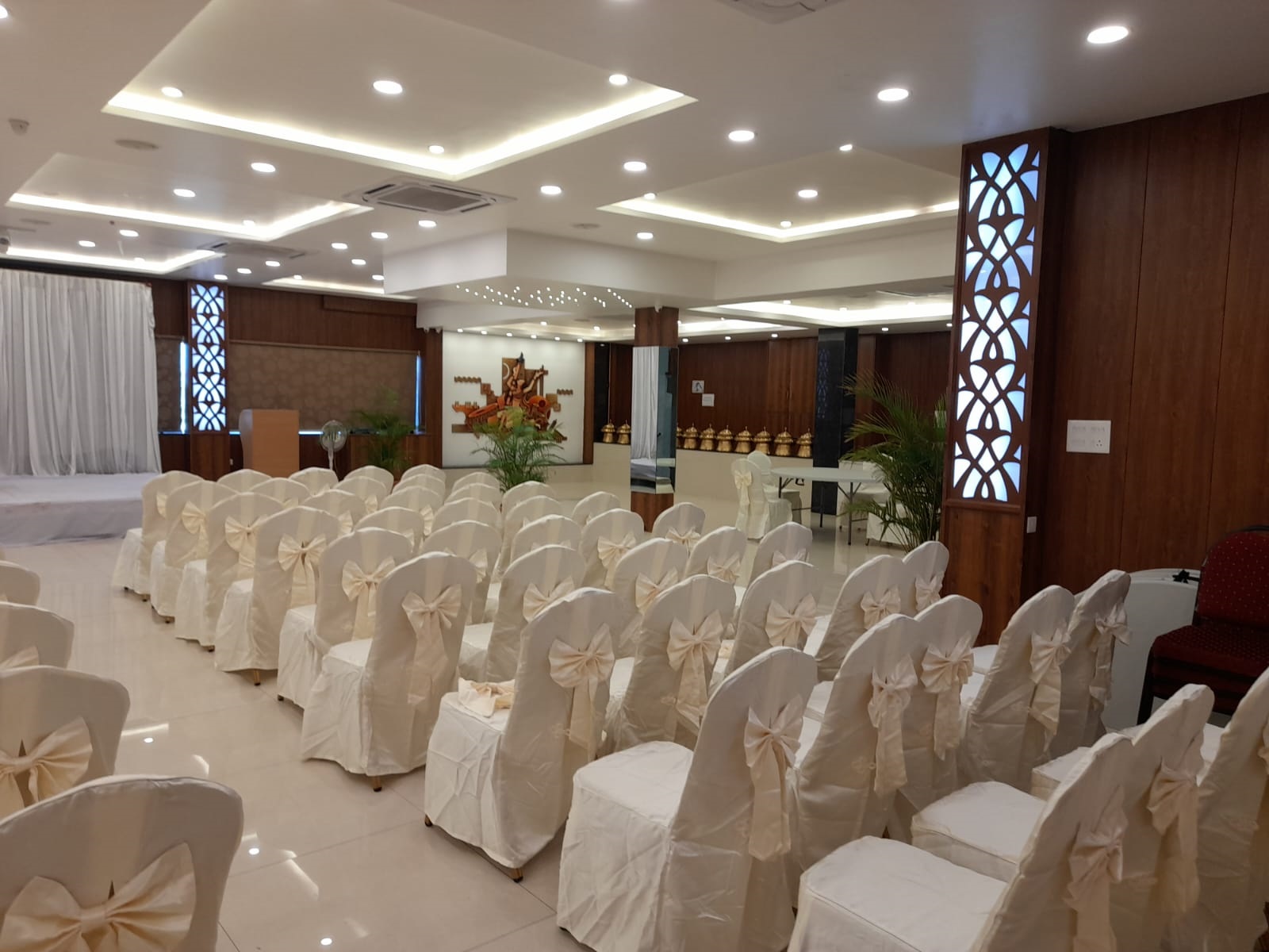 Hall 6